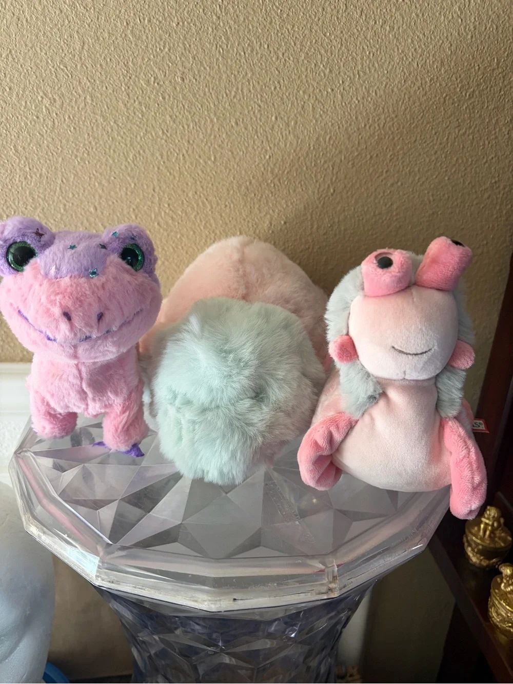 Sloane Douglas Slug Plush Worlds Softest Plush Turtle & Walking Pink Gecko